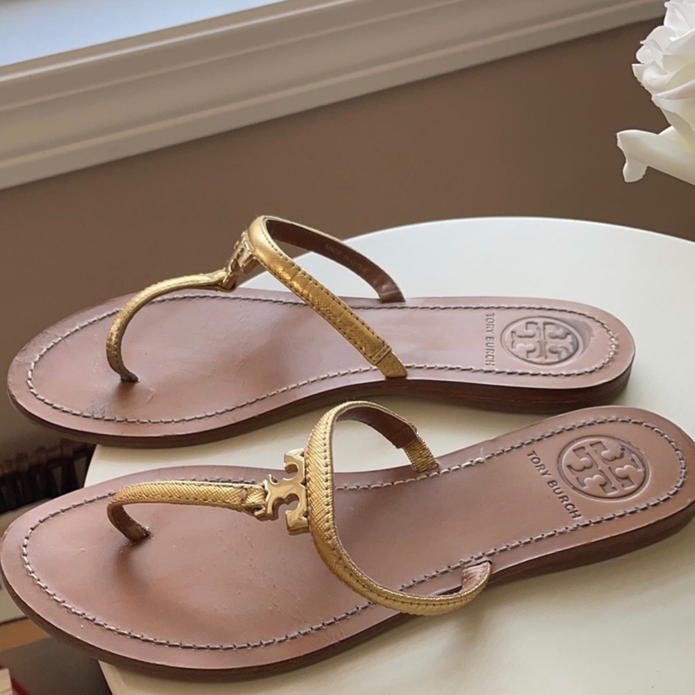 SOLD!!! T Logo Flat Tory Burch Sandals Size 7 (Gold/Metallic) - Picture 11 of 14